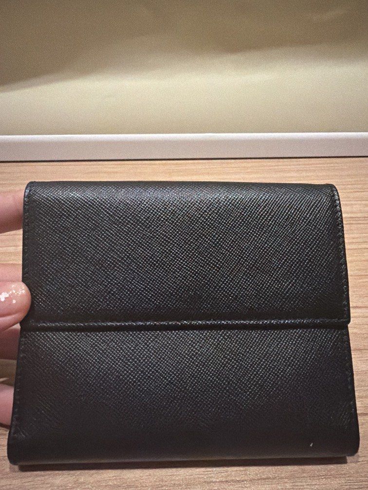 Authentic ferragamo compact gancini wallet (Category: Wallets & Card holders) located in Quezon City. Submitted by theyellowbasket (Listing ID 1464101756, Image 2). Description: Authentic ferragamo wallet No inclusion .