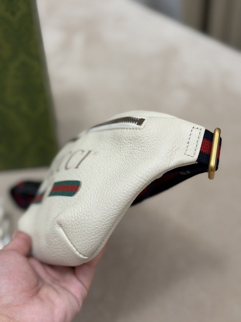 Authentic Gucci Print Leather Small Belt Bag (Category: Belt bags, Clutches and Pouches) located in Manila. Submitted by maria_2326 (Listing ID 1464104332, Image 3). Description: Gucci Print Leather Mini Belt Bag 💯% Authentic | fits promax W/ box, dust bag Location: Manila/QC.