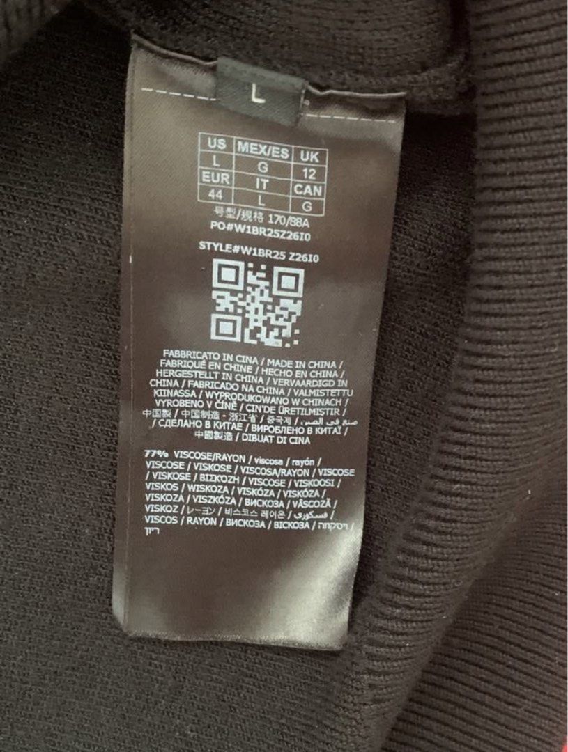 Authentic GUESS Ginny Sweater with Pearls (Category: Coats, Jackets and Outerwear) located in Manila. Submitted by archivo (Listing ID 1463988892, Image 3). Description: Details: - Size: Medium - Color rate: 10/10 - Condition: Mint - Issue/s: None.