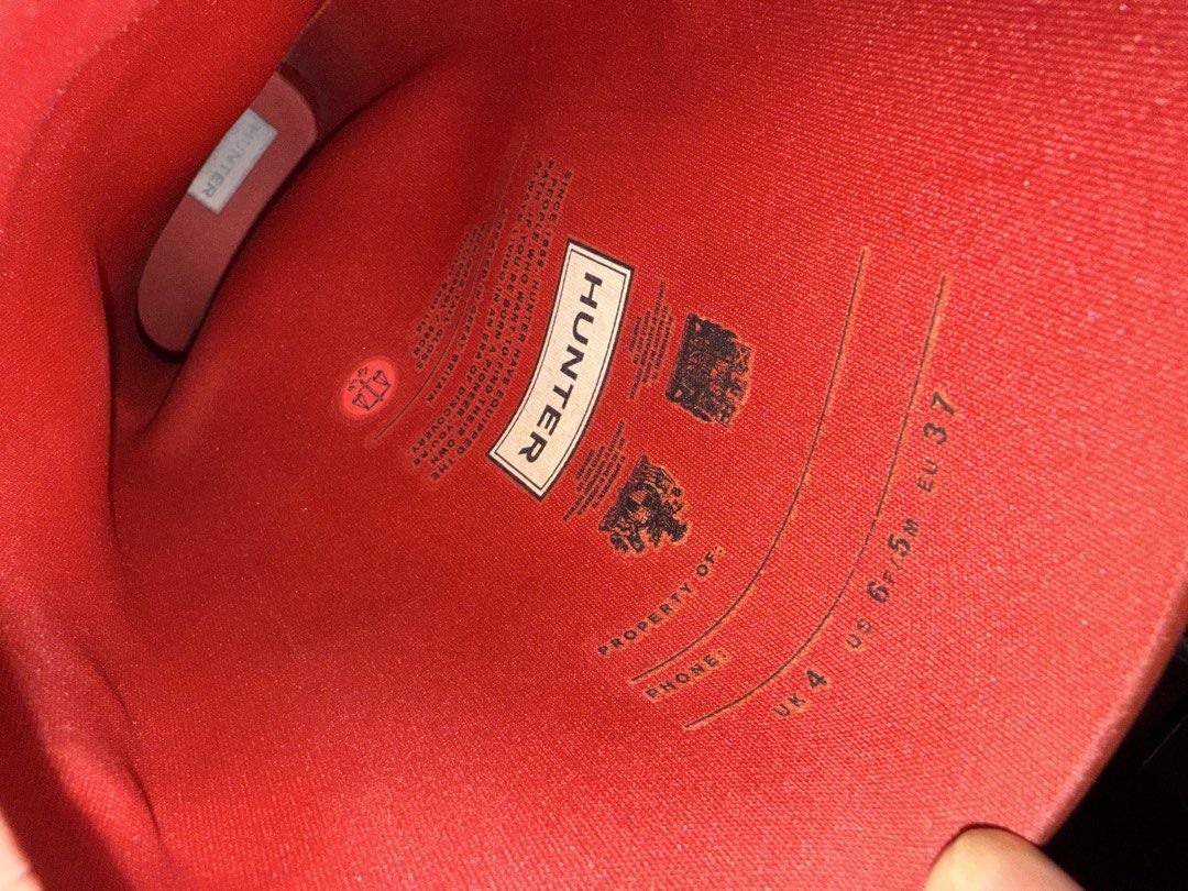 AUTHENTIC Hunter Boots red (Category: Boots) located in Quezon City. Submitted by kimdelano (Listing ID 1464105184, Image 3). Description: Womens size 37.