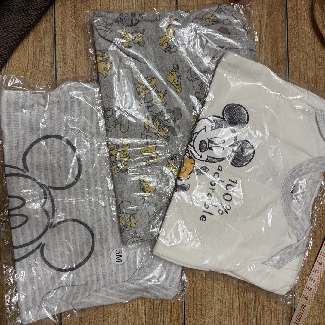 Baby onesies (Category: Babies & Kids Fashion) located in Taytay. Submitted by murahubblueapppage (Listing ID 1464115429, Image 1). Description: Take all for 499 0-3mos on tag.