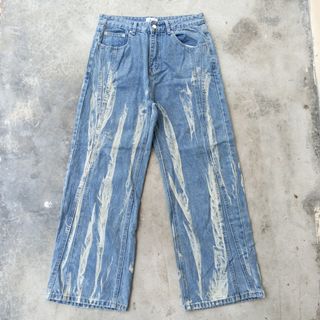(Category: ) located in . Submitted by thrift_vibes (Listing ID 1463988423, Image 1). Description: .