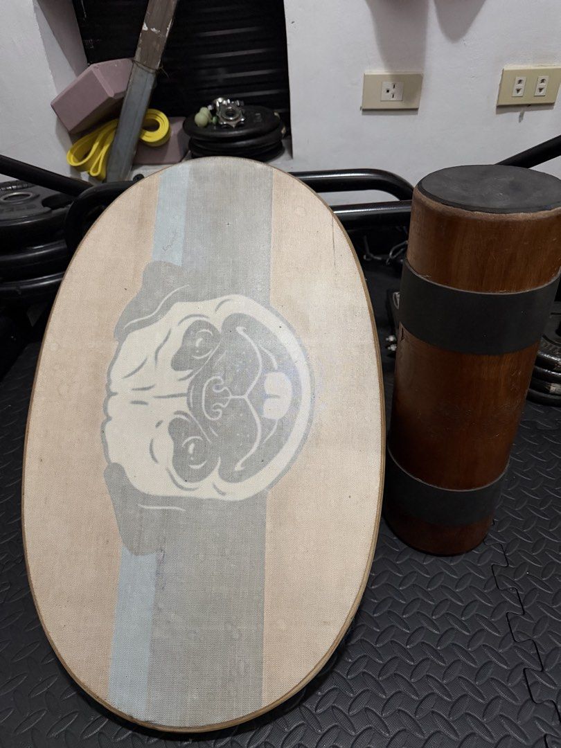 Balance Board (Category: Cardio & Fitness Machines) located in Quezon City. Submitted by krtstn (Listing ID 1464072745, Image 1). Description: .