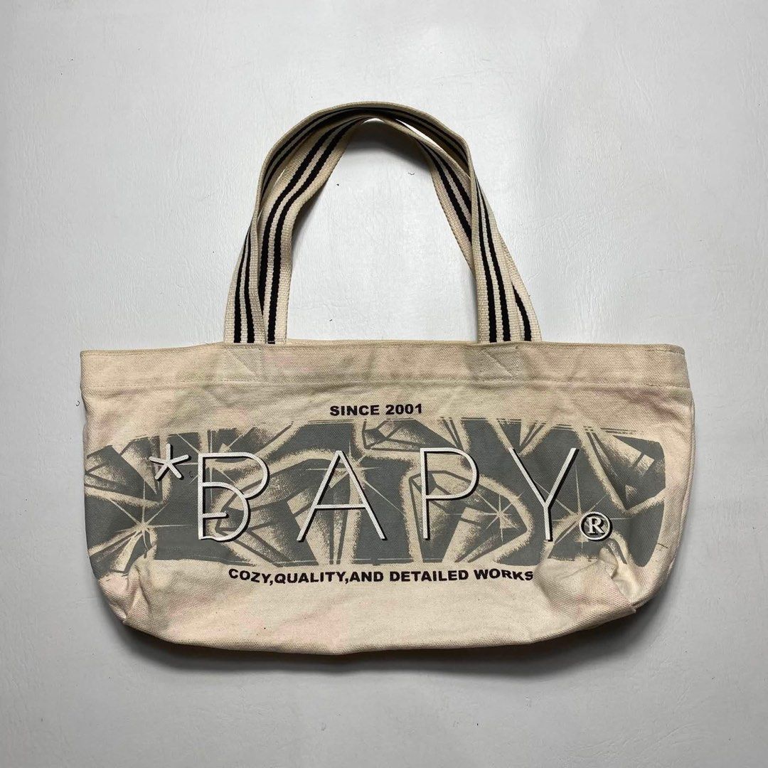 BAPY BY NIGO TOTE BAG (Category: Tote Bags) located in San Fernando. Submitted by upwear.ph (Listing ID 1464082038, Image 3). Description: BAPY BY NIGO TOTE BAG CONDITION: EXCELLENT SIZE : MEDIUM DIMENSION:W17 x L8.5 ISSUE: NONE .