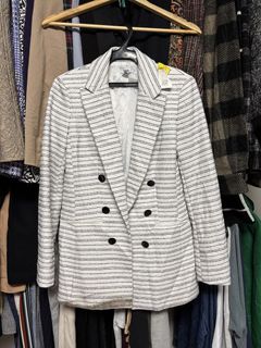 (Category: ) located in . Submitted by isabelasthriftclothes (Listing ID 1464068432, Image 1). Description: .