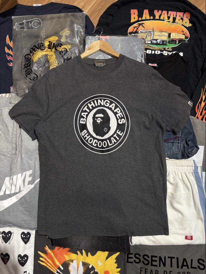 BATHING APE CHOCOLATE (Category: Tshirts & Polo Shirts ) located in San Jose. Submitted by jerown (Listing ID 1458401568, Image 1). Description: •L28 x W21 •COLOR RATE 9.5/10 •AND EXCELLENT CONDITION •ISSUE HAIRLINE.