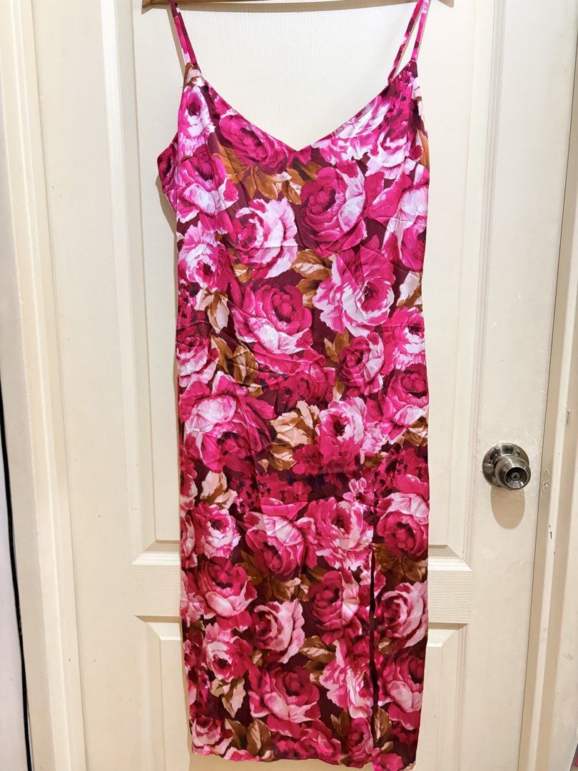 BCX Satin Slip Midi Dress (Category: Dresses) located in Pasig City. Submitted by shopsmart.mnl (Listing ID 1464102667, Image 2). Description: Excellent condition .