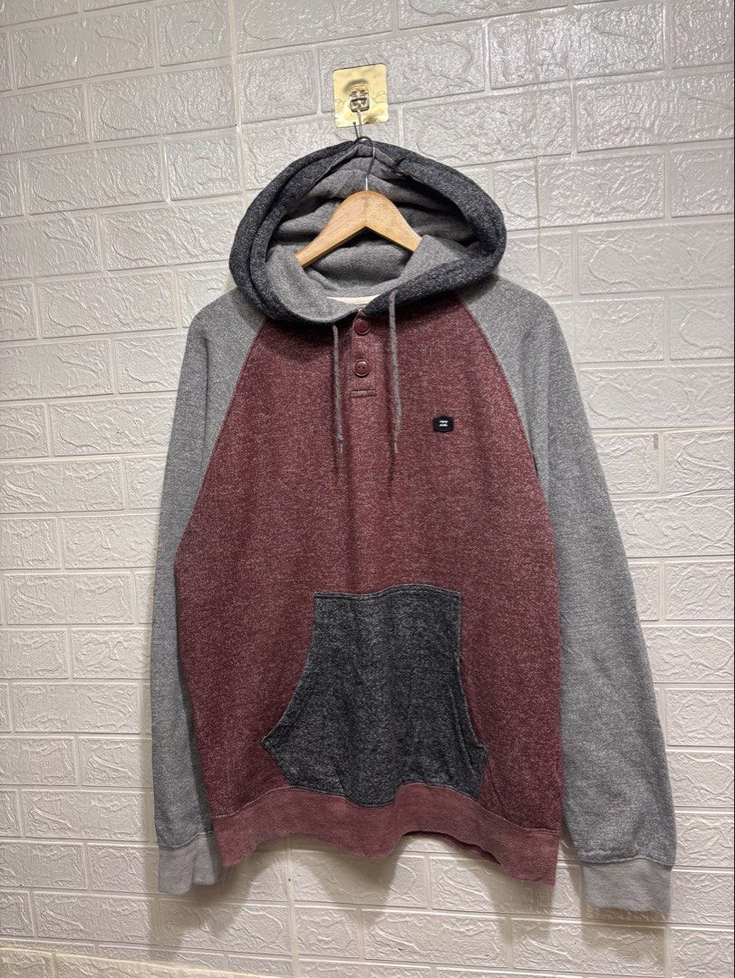 BILLABONG HOODIE JACKET (Category: Coats, Jackets and Outerwear) located in Quezon City. Submitted by xoxochiq (Listing ID 1464070538, Image 1). Description: BILLABONG HOODIE JACKET Large Length - 28 Width - 24 10/10 color rate Excellent Condition 600 only pm me!.