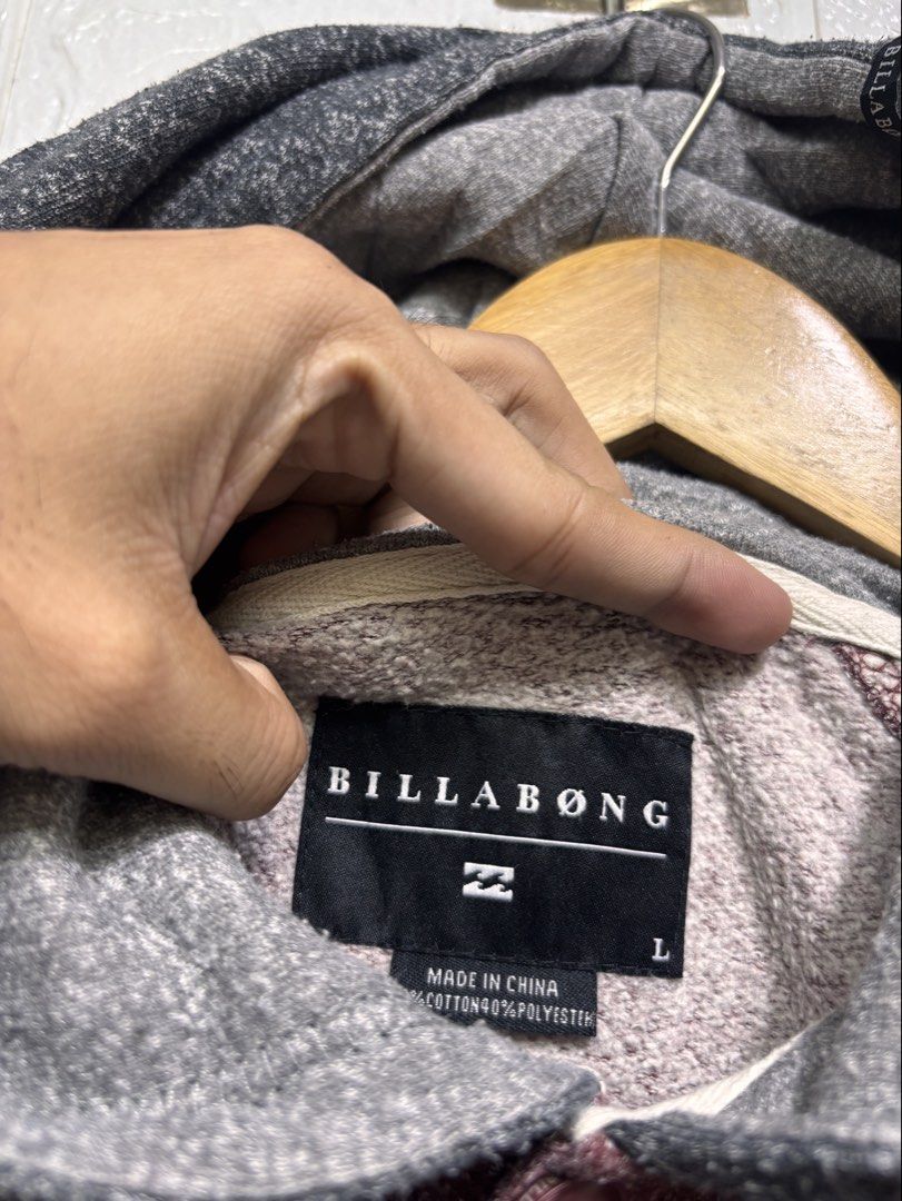 BILLABONG HOODIE JACKET (Category: Coats, Jackets and Outerwear) located in Quezon City. Submitted by xoxochiq (Listing ID 1464070538, Image 2). Description: BILLABONG HOODIE JACKET Large Length - 28 Width - 24 10/10 color rate Excellent Condition 600 only pm me!.