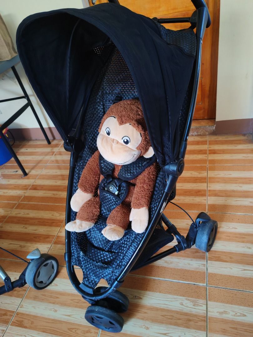 Black Lightweight Compact Stroller (Category: Strollers) located in Caloocan City. Submitted by jasminkaye37072 (Listing ID 1463980945, Image 1). Description: -quinny zapp stroller.