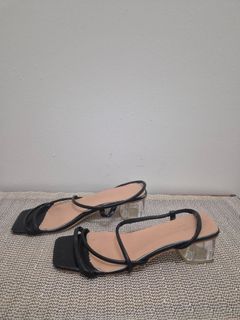 (Category: ) located in . Submitted by radicallypreloved (Listing ID 1463955629, Image 1). Description: .