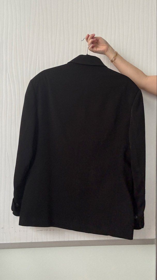 Black Zip Up Blazer Jacket (Category: Coats, Jackets and Outerwear) located in Quezon City. Submitted by shoppingcl (Listing ID 1463951422, Image 2). Description: • Worn once • Length: 30 inches, Width: 22.5 inches, Sleeve Length: 23.5 inches, Shoulder Width: 19.5 inches.