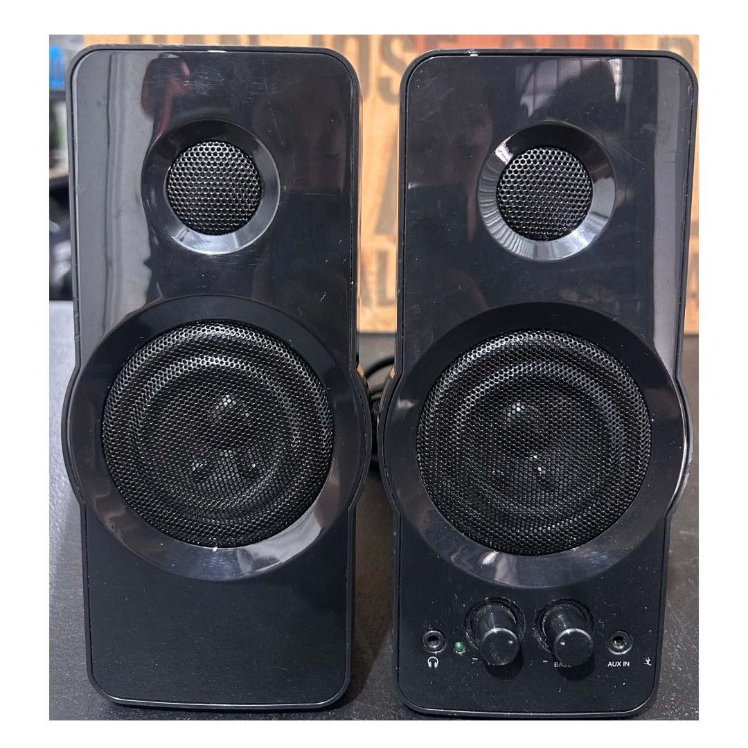 Blackweb Multimedia Computer Speaker (Category: Soundbars, Speakers & Amplifiers) located in Pasig City. Submitted by califinestcollectibles (Listing ID 1464011055, Image 2). Description: Blackweb Multimedia Computer Speaker EL#589 No Box 110 volts (Need Transformer) Model: BWA15O110 Issue: Minimal Scratches but not affected the performance Original/Authentic From USA Actual and detailed pictures are posted Pick up at one oasis condominium ortiga