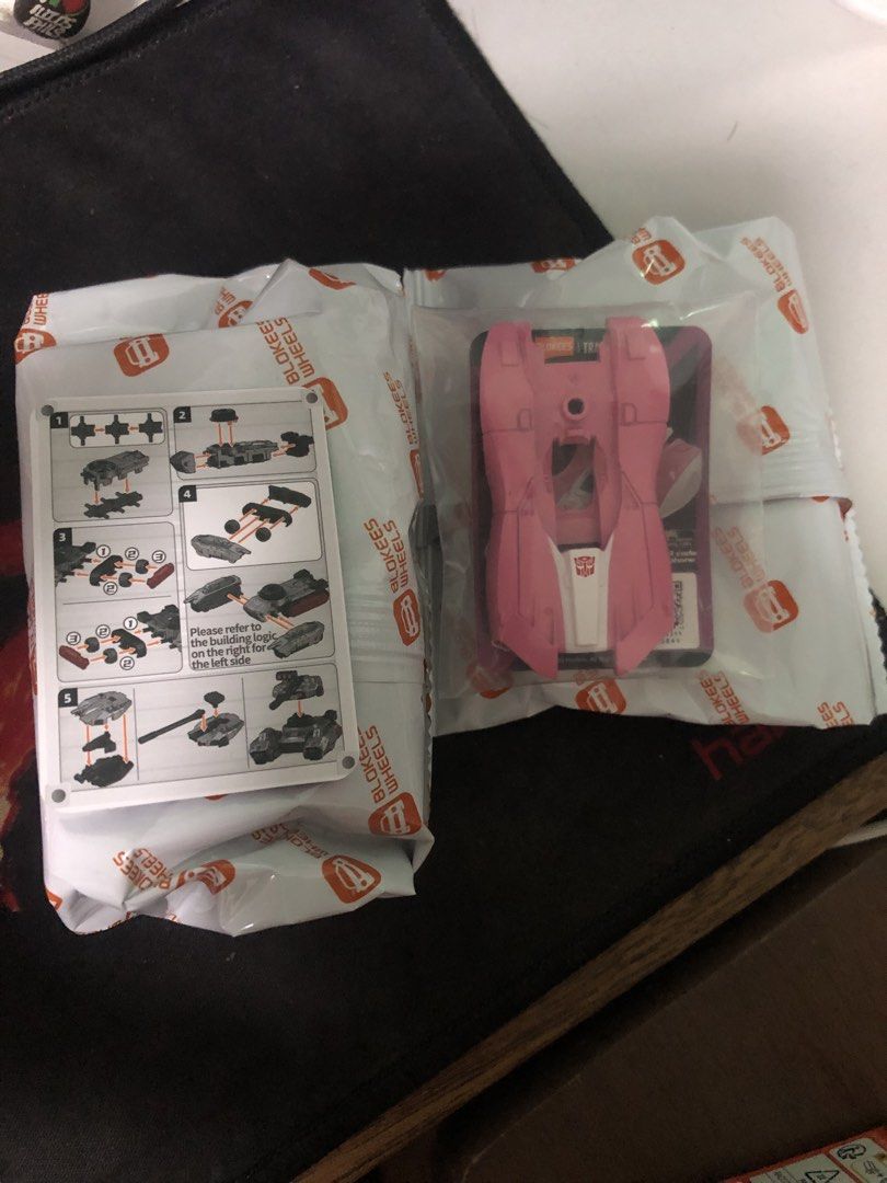 Blockees Wheels Transformers megatron and arcee set (Category: Lego & Building Sets) located in Paranaque City. Submitted by average_onlineuser (Listing ID 1463942996, Image 1). Description: unscanned and unbuilt.
