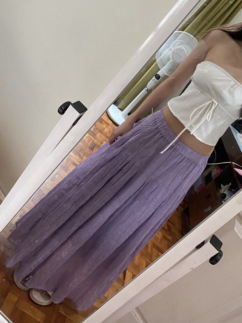 BNWT - Lavender Maxi Skirt (Category: Skirts) located in Quezon City. Submitted by lightsnowie (Listing ID 1463978797, Image 1). Description: - super cute and stretchable - with lining - fits XS-M - price negotiable!.