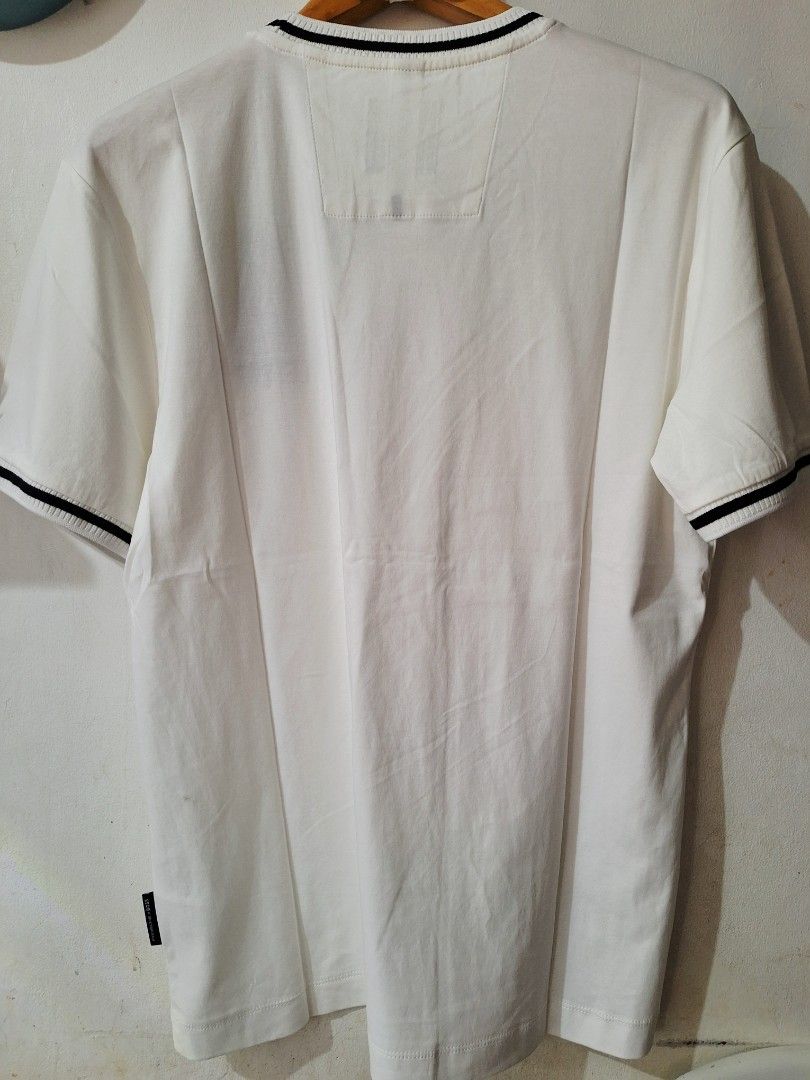 Boss x Porsche large white (Category: Tshirts & Polo Shirts ) located in Muntinlupa City. Submitted by kstefanomela14 (Listing ID 1463949342, Image 2). Description: brandnew legit white no issue large - 21.5 x 28.5 cod cop lbc lalamove j&t.