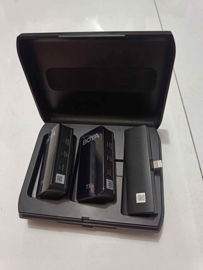 BOYA BY-XM6 Wireless Microphone System (Category: Microphones) located in Manila. Submitted by unplnndco. (Listing ID 1463986295, Image 2). Description: Key Technical Specifications FeatureSpecificationTransmission Type2.4GHz Digital Frequency (Adaptive Frequency Hopping) Operating RangeUp to 328ft (100m) without obstacles Signal-to-Noise Ratio (SNR)> 84dB Frequency Response35Hz – 18kHz Maximum SPLBuilt-in Mic: 120dB SPL | Lavalier Mic: 110dB SPL