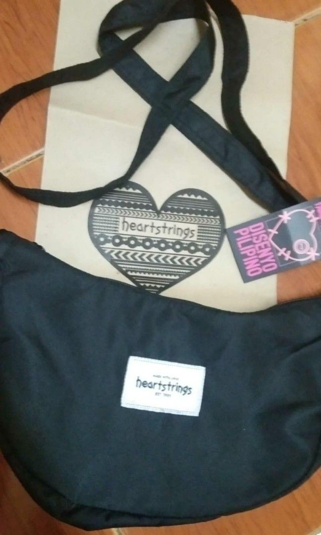 brand new Heartstrings bag (Category: Cross-body Bags) located in Muntinlupa City. Submitted by freestone_d54257 (Listing ID 1464091256, Image 2). Description: For fast transactions dm at Aling Maria fb acct.