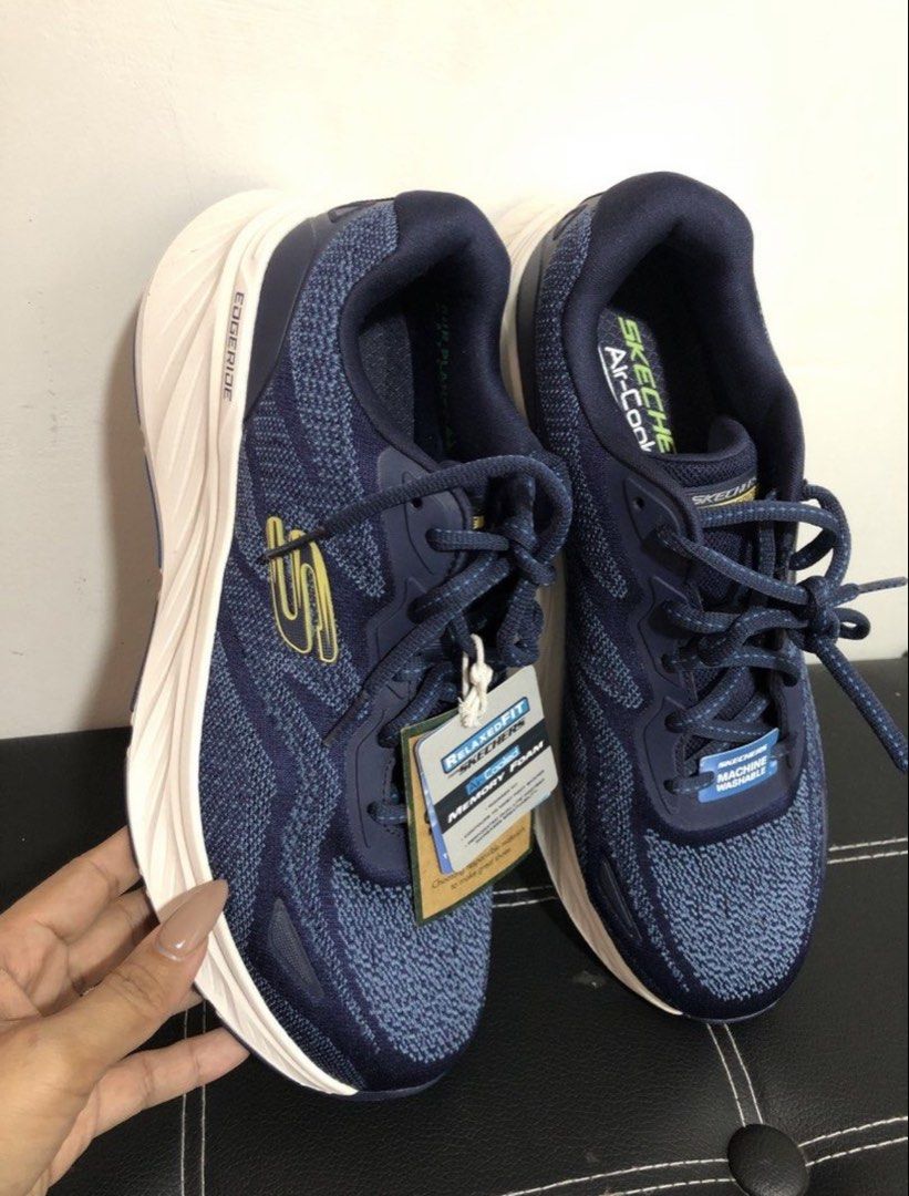 BRAND NEW SKECHERS EDGERIDE (Category: Sneakers) located in Caloocan City. Submitted by siahsha (Listing ID 1463985937, Image 1). Description: .