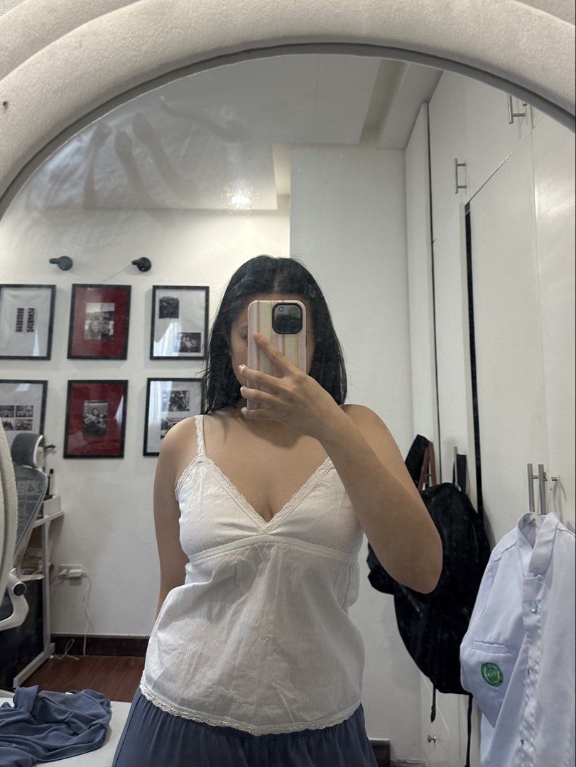 Brandy Melville Edith Lace tank (Category: Others Tops) located in San Fernando. Submitted by margauxgrciaa (Listing ID 1464129535, Image 1). Description: •Worn only once! •Good as new •No sign of damages •Size: OS (can fit s-m depends!) •msrp: $24 + tax !! (SOLD OUT) = Selling for only php 1250 .