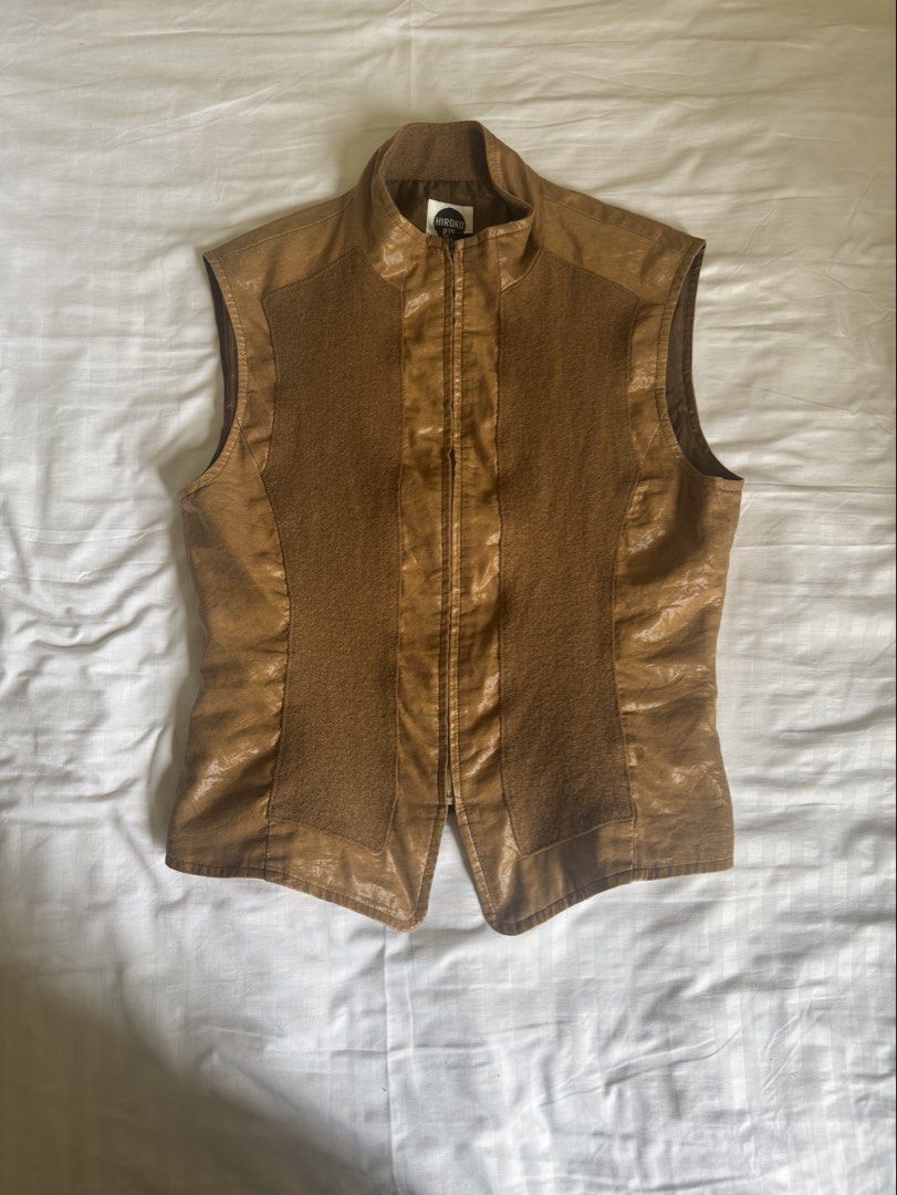 Brown Faux Leather & Wool Blend Vest (Category: Coats, Jackets and Outerwear) located in Manila. Submitted by margsngh (Listing ID 1463989210, Image 1). Description: Hate to let this one go 🥲🤍 This vest is seriously giving Kendall / Hailey vibes! so effortless, chic, and so easy to style. Perfect for that off-duty model look! Only letting go because I’m decluttering my closet. - Cool brown vest with mixed textures - Faux leather on sides and ba