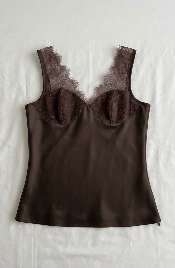 Brown Silk V-Neck Top (Category: Sleeveless) located in Manila. Submitted by CTs_Selection (Listing ID 1464024290, Image 1). Description: .