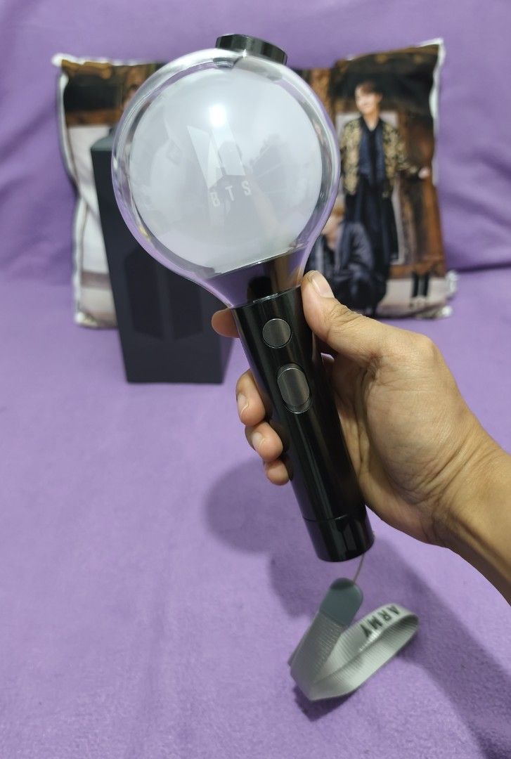 BTS Official Lightstick MOTS SE (Category: K-Wave Merchandise) located in Tanza. Submitted by gratefuljam05 (Listing ID 1464013983, Image 2). Description: Letting go of my pre-loved BTS MOTS SE Light Stick and hoping it finds a new home with another ARMY. 🥹💜 Inclusions: Light Stick, Original Box, Strap, Dust Bag, 7 BTS Member Photocard, User Guide 📌 Condition: lightly used and still in very good condition, very minimal/hairline scratch 📌 Batt