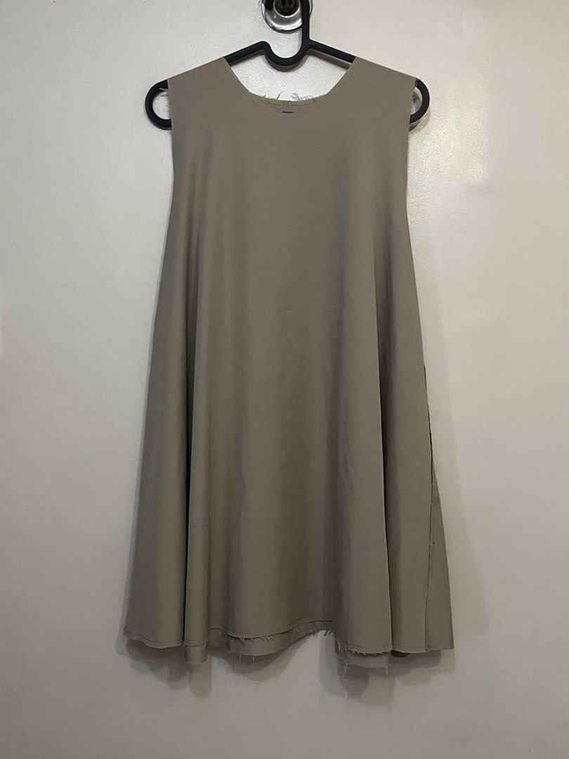 (BUNDLE) Dress (Category: Dresses) located in Quezon City. Submitted by declutteringbyjam (Listing ID 1463967542, Image 2). Description: -preloved -medium to large -bundle for 750 -320 each -additional for sf.