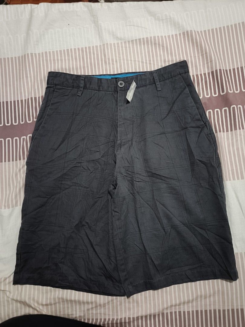 Burnside Men's Size 30 Grey Cargo Shorts (Category: Shorts) located in Manila. Submitted by dyastenthrift (Listing ID 1464040157, Image 1). Description: - Burnside Grey Shorts - Size (32x22) - Made in Bangladesh - Multiple back pockets and one side pocket - Comfortable for everyday wear - Perfect for casual outings.