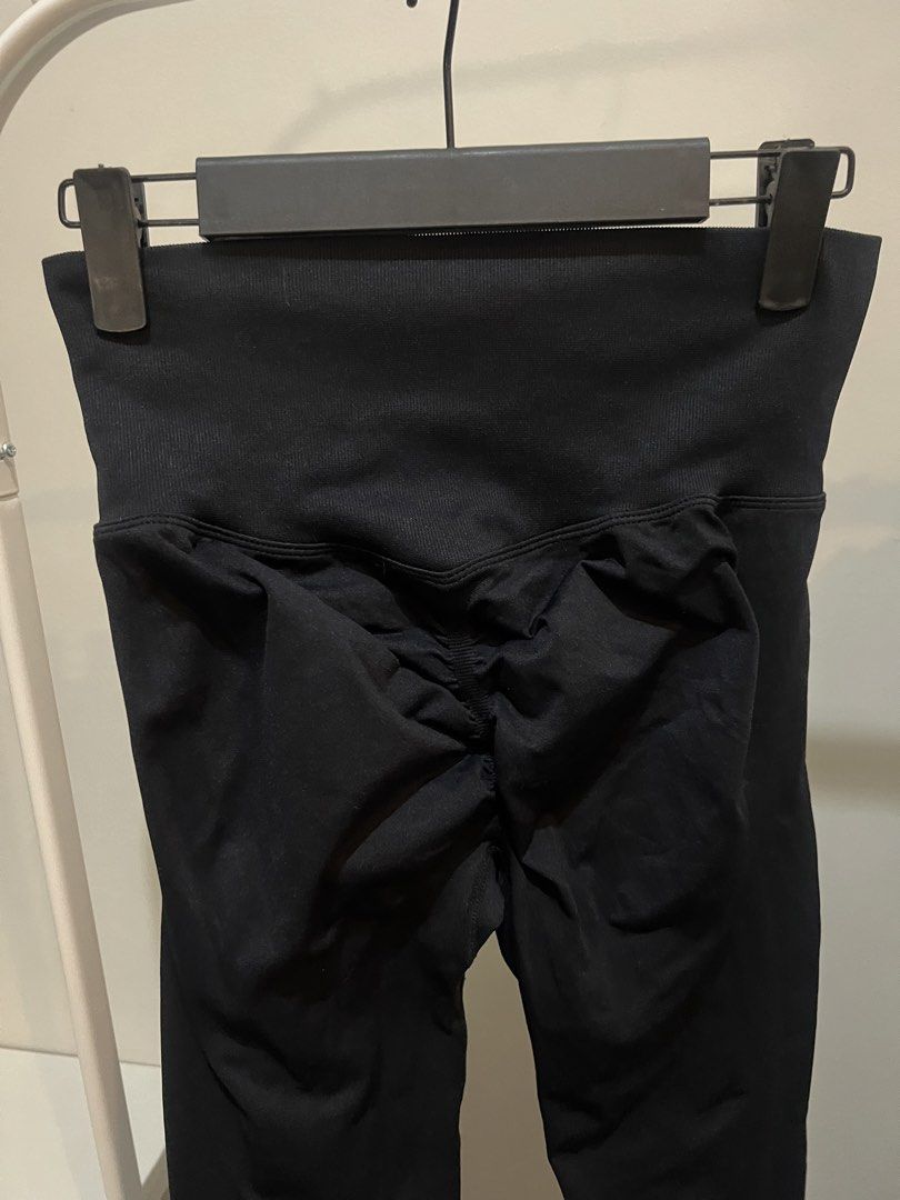 Butt lifting and sculpting leggings (Category: Activewear) located in Quezon City. Submitted by styleandcomfort (Listing ID 1464045157, Image 3). Description: Never worn Message me for inquiries 😊.