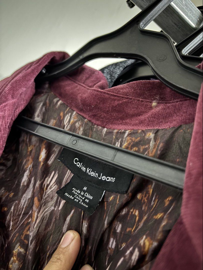 Calvin Klein Coat (Category: Coats, Jackets and Outerwear) located in Pila. Submitted by isabelasthriftclothes (Listing ID 1464067114, Image 2). Description: .