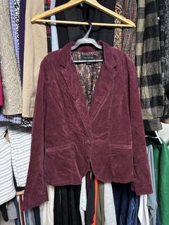 (Category: ) located in . Submitted by isabelasthriftclothes (Listing ID 1464067114, Image 1). Description: .