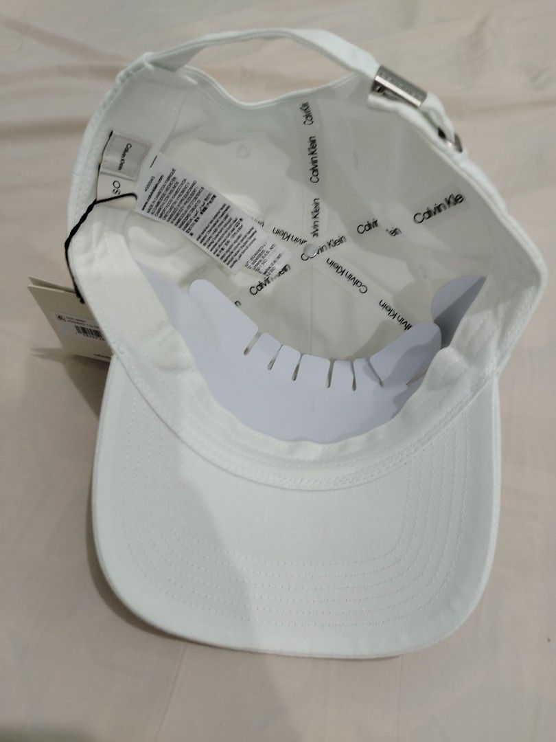 Calvin Klein White Cap with UV Protect (Category: Caps & Hats) located in Paranaque City. Submitted by diana1181 (Listing ID 1463982440, Image 3). Description: White C K cap 1,500 pesos Original price $39.00 Gcash or BPI payment Shipping fee c/o buyer Via Lalamove from Manila (same day) or J&T (for scheduling).