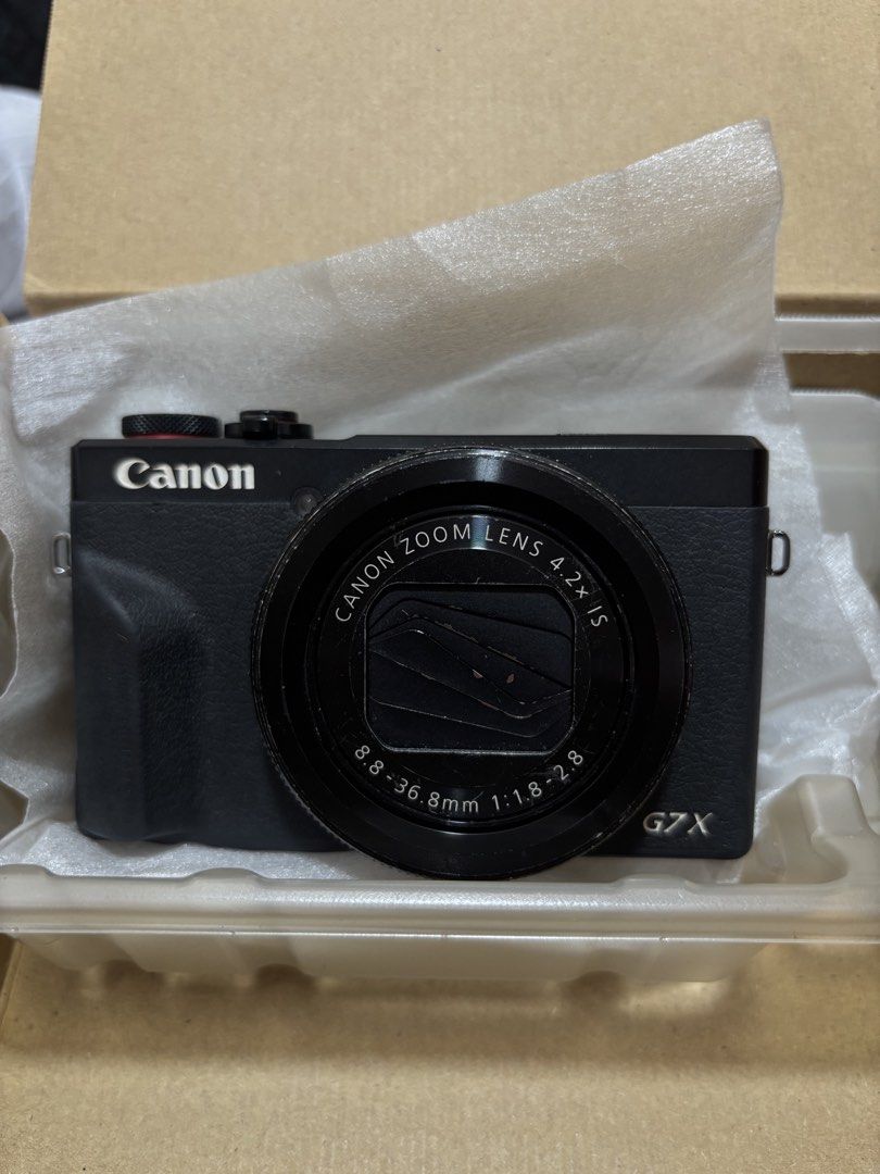 Canon PowerShot G7X3 Mark III (Category: Cameras) located in Quezon City. Submitted by quickdrip (Listing ID 1464083502, Image 2). Description: Canon G7X3 Mark 3 III Canon G7X Mark 3 III 100% working Issue: Bleeding in lcd upper left corner (but touchscreen and lcd working normally), worn out rubber, scratches (see photos) Comes with original box/battery/charger Rfs: Got a different camera.