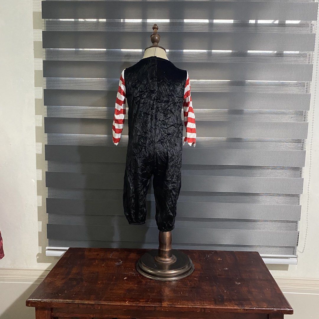 captain hook 2 (Category: Babies & Kids Fashion) located in Caloocan City. Submitted by discusonlineshop (Listing ID 1463953808, Image 2). Description: 3-4y/0.