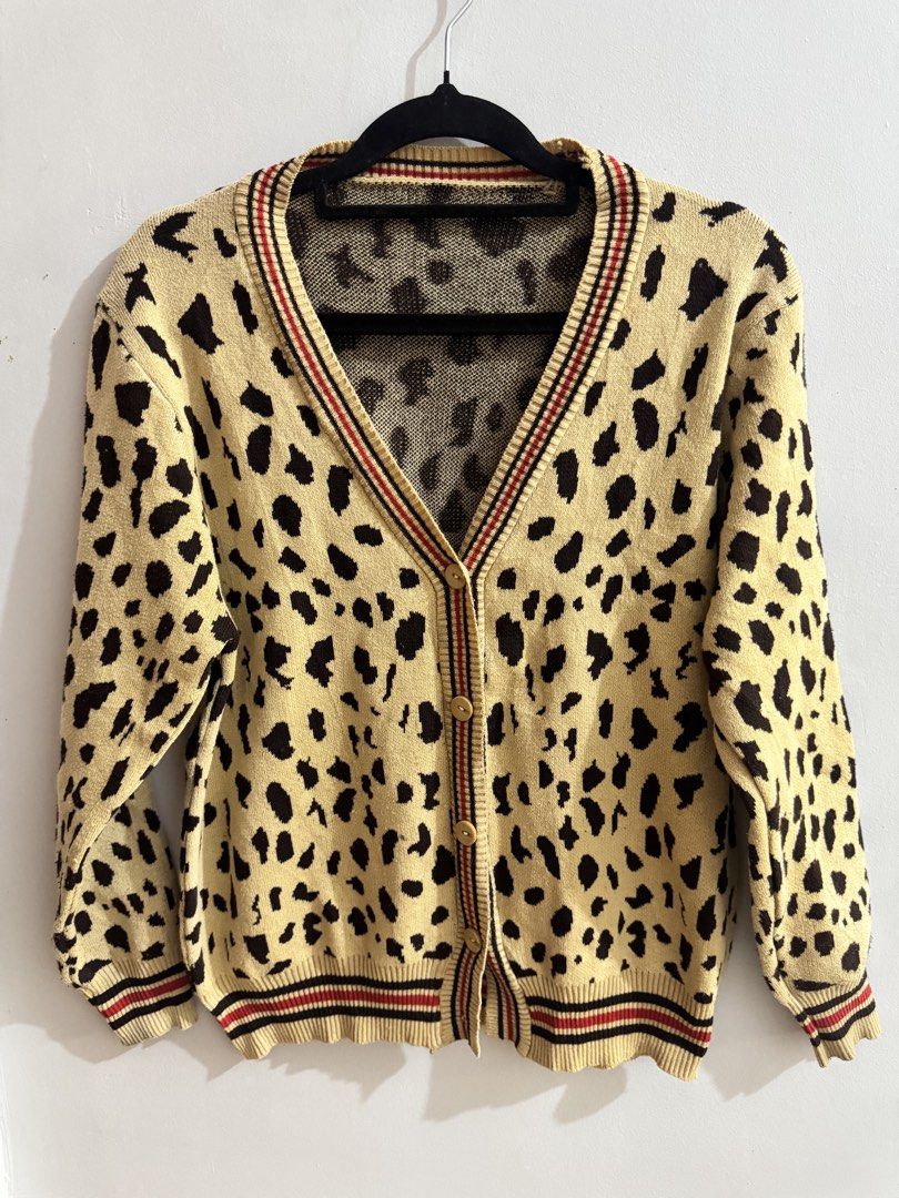 cardigan motif leofard (Category: Others Tops) located in Manila. Submitted by peppaa.834 (Listing ID 1463986660, Image 1). Description: .