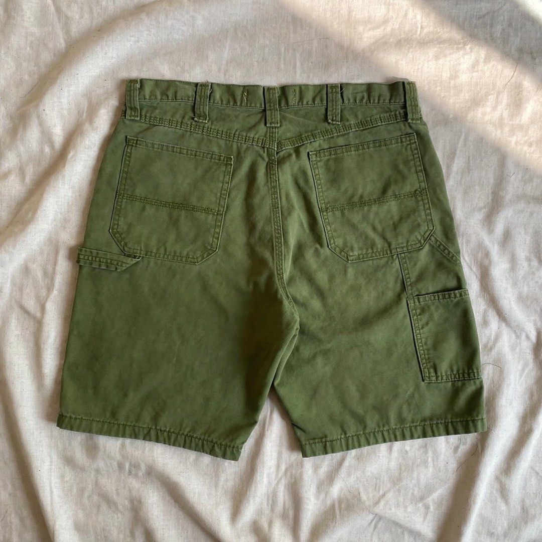 Carpenter jorts (Category: Shorts) located in Digos. Submitted by thriftnigoy (Listing ID 1464014742, Image 1). Description: Wrangler carpenter jorts PM📥 Dimes: inches 32/34 waist: 21 length: 14 tigh: 11 leg open: - Excellent condition - color rate 9.8 - Paint stain.