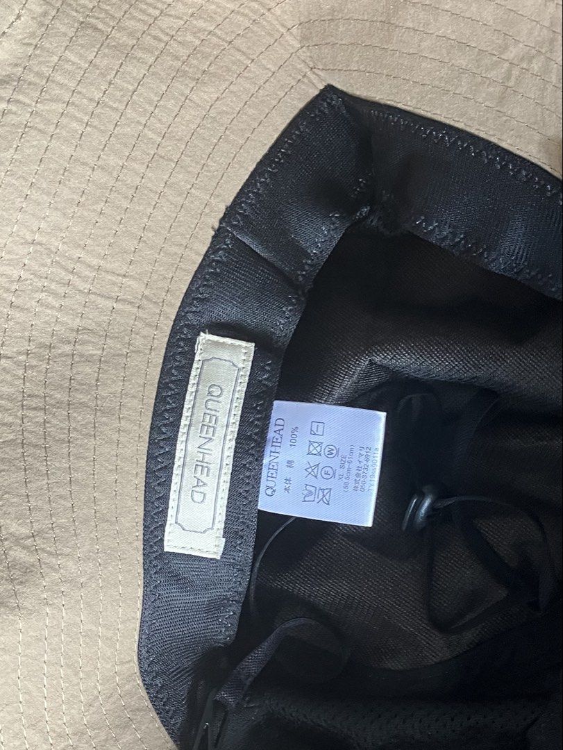 Casual bucket hat queenshead (Category: Hats & Beanies) located in Angeles City. Submitted by jnwsurplus (Listing ID 1463981999, Image 2). Description: .