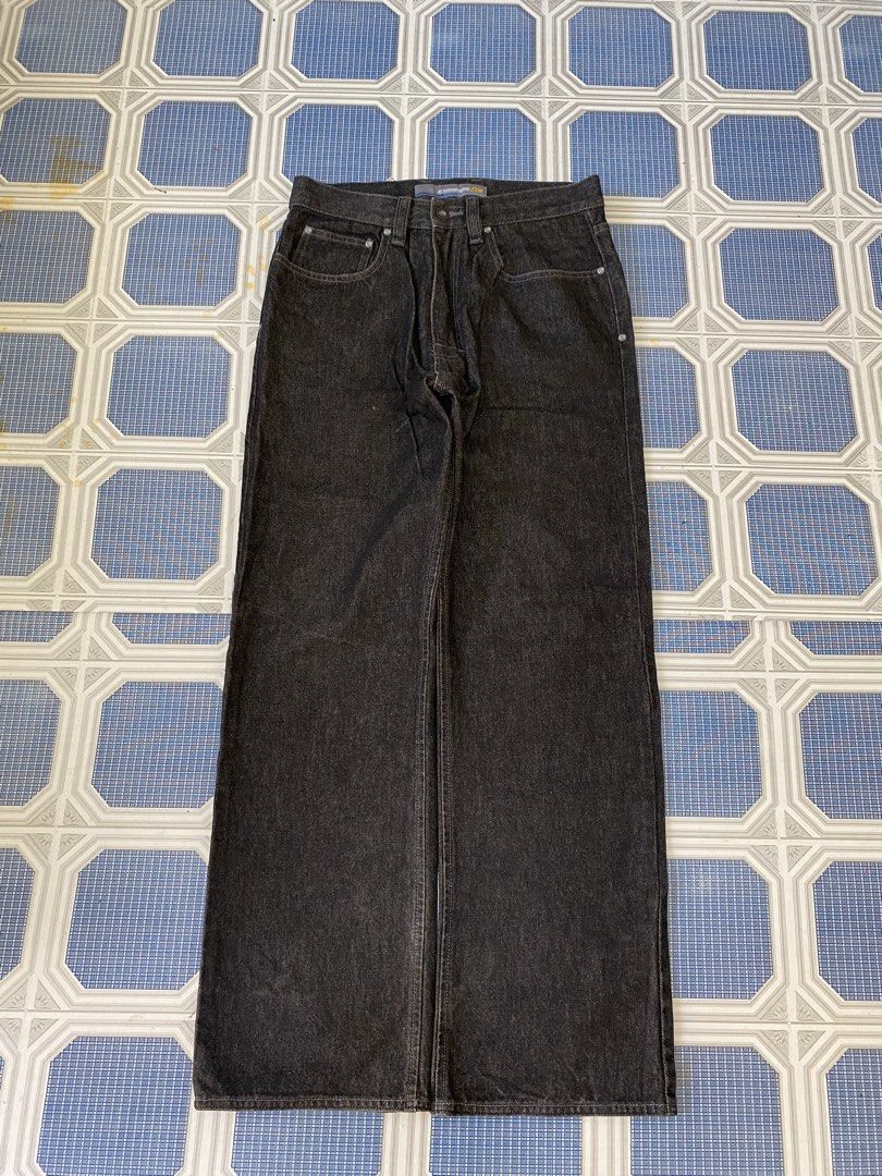 ch y2k pants (Category: Activewear) located in Naga. Submitted by thriftingcoldz (Listing ID 1464077136, Image 2). Description: .