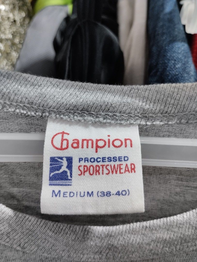 Champion North Dakota T-shirt Medium Grey (Category: Tshirts & Polo Shirts ) located in Manila. Submitted by niggzreyno51476 (Listing ID 1464032907, Image 3). Description: - Grey Champion T-shirt - Features 'North Dakota' graphic print on front - Champion logo on sleeve - Size: Medium (fits 38-40 chest) - Perfect for everyday casual wear.