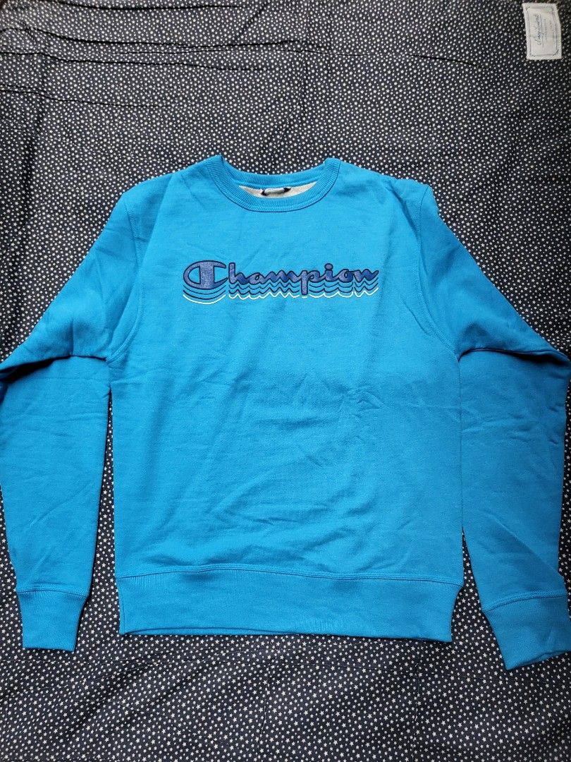 Champion sweatshirt (Category: Coats, Jackets and Outerwear) located in Quezon City. Submitted by tikz_816 (Listing ID 1463989173, Image 1). Description: CHAMPION sweatshirt -active wear -pullover size :S (w: 20in L:27in) color: BLUE condition: 9.5/10 buy with confidence over 150+ positvie feedback/reviews meet up: qc and nearby areas balintawak lrt1 station fishermall pantranco shipping available: to be shouldered by the buyer..