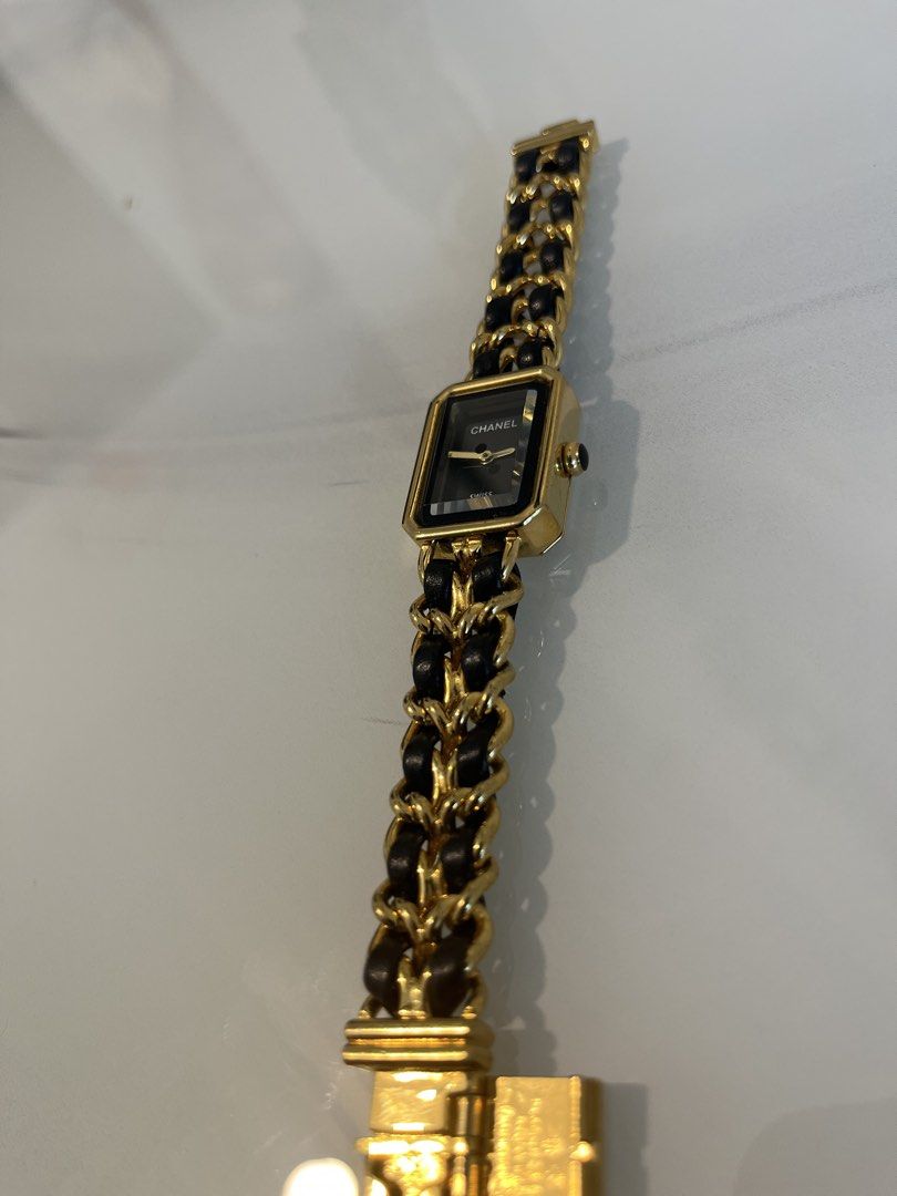 Chanel Luxury Watch (Category: Luxury Watches) located in Manila. Submitted by luxuryitems_bybosst (Listing ID 1463987909, Image 2). Description: Vintage Chanel Première Watch bought from japan no inclusion watch only.