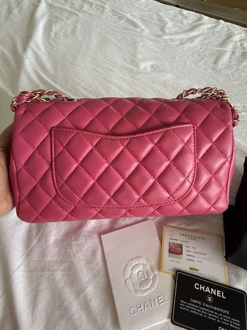 Chanel Medium Flap in Barbie Pink (Category: Luxury Bags & Wallets) located in Calamba. Submitted by mom2girls (Listing ID 1463996164, Image 3). Description: Jusko ang ganda. Sobrang ganda ayoko siyang gamitin kasi baka magasgas so naka-display lang. LOL! I probably used this twice for a formal dinner party tapos balik na sa display cabinet. Shipping via LBC only. SF c/o Buyer..