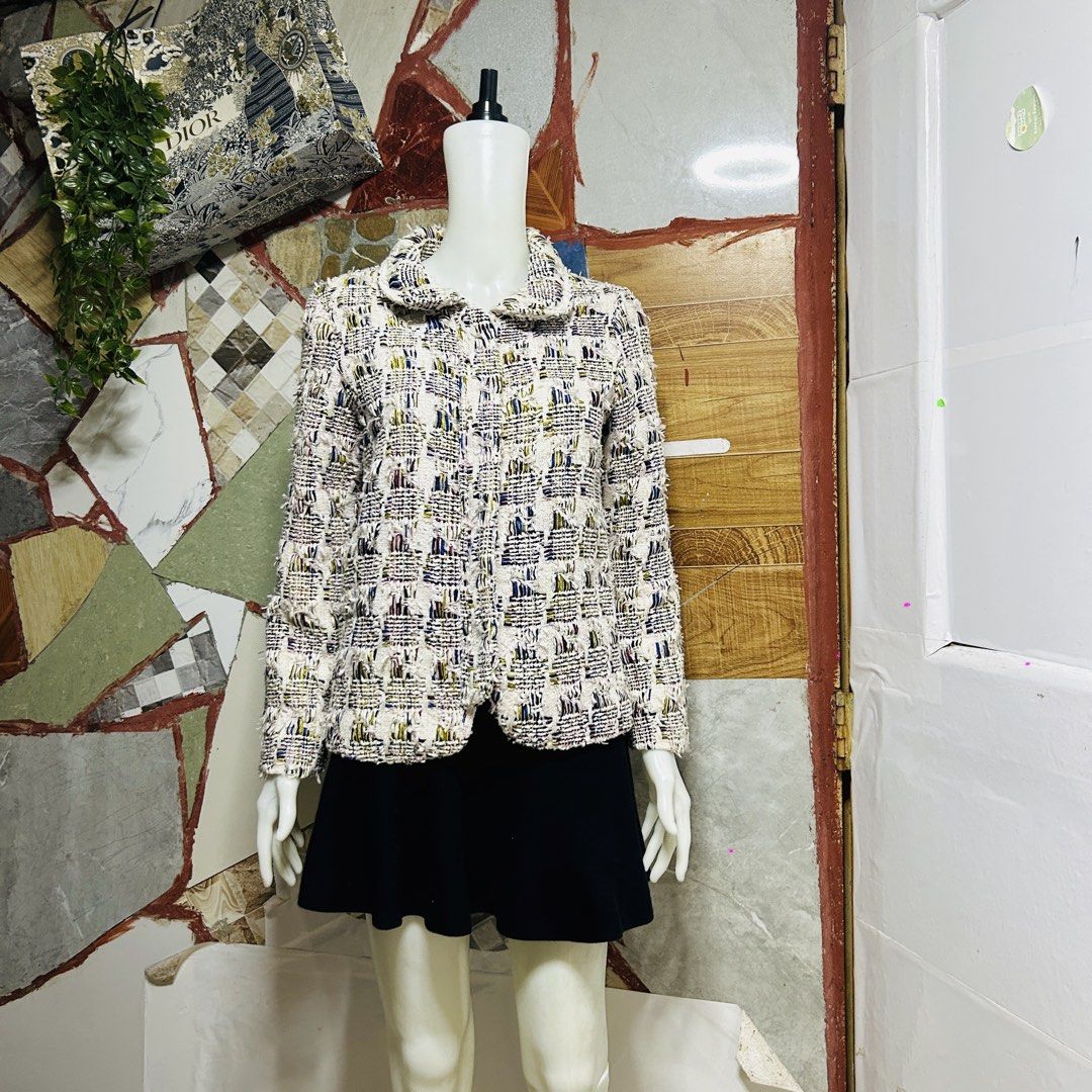 Chanel tweed jacket (Category: Luxury Apparel) located in Baguio. Submitted by kckc_luxury (Listing ID 1464081845, Image 1). Description: 🌸 TINY PINK SPOTS ARE LENS DAMAGE, NOT CLOTH STAINS ————————— ❗️KINDLY READ BEFORE MAKING AN OFFER❗️ LISTING DETAILS size:Small width x length (inches):20x24 condition: EXCELLENT --- MOP: Gcash / BPI MOD: J&T / JRS LOCATION: Baguio City --- NOTE: • Manage your expectations • Photos did not go under any edit bu