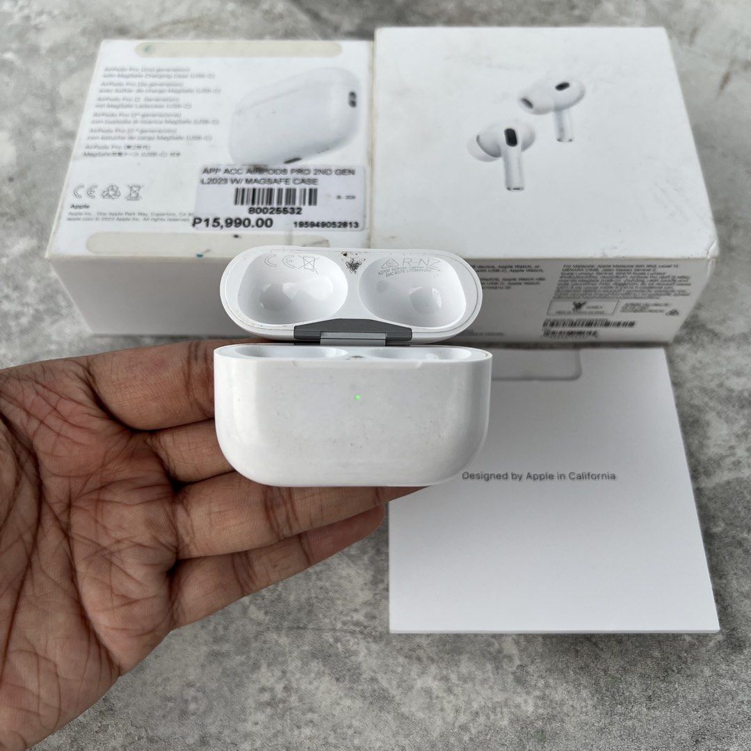 Charging Case Airpods Pro 2 Original (Lightning) (Category: Earphones) located in Cebu City. Submitted by luckyyfindss (Listing ID 1464024268, Image 3). Description: Charging Case Airpods Pro 2 Original (Lightning) I offer replacements to those missing or lost either left, right, and charging case Airpods this is the best for you 💯 - Still in great condition - With replacement box - A2700 Model Number - All features are working - Compatible also