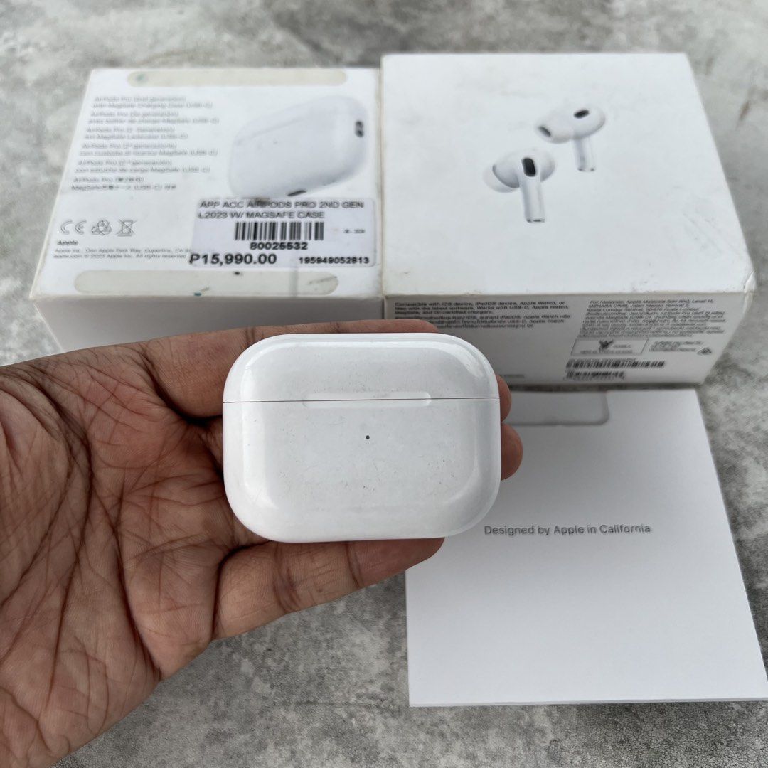 Charging Case Airpods Pro 2 Original (Lightning) (Category: Earphones) located in Cebu City. Submitted by luckyyfindss (Listing ID 1464024268, Image 1). Description: Charging Case Airpods Pro 2 Original (Lightning) I offer replacements to those missing or lost either left, right, and charging case Airpods this is the best for you 💯 - Still in great condition - With replacement box - A2700 Model Number - All features are working - Compatible also