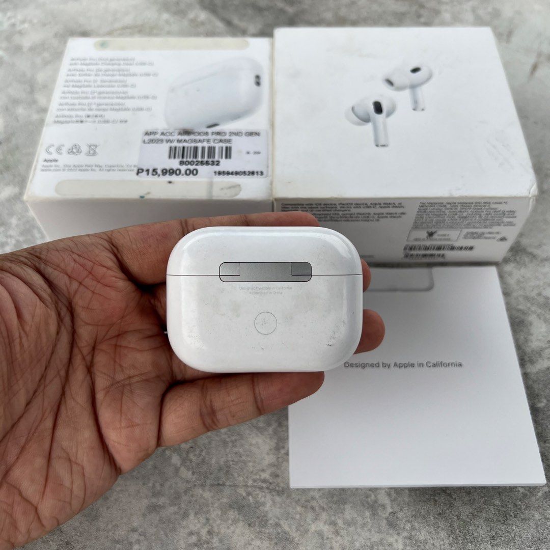 Charging Case Airpods Pro 2 Original (Lightning) (Category: Earphones) located in Cebu City. Submitted by luckyyfindss (Listing ID 1464024268, Image 2). Description: Charging Case Airpods Pro 2 Original (Lightning) I offer replacements to those missing or lost either left, right, and charging case Airpods this is the best for you 💯 - Still in great condition - With replacement box - A2700 Model Number - All features are working - Compatible also