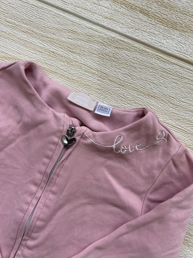 CHICCO zipped cardigan (Category: Babies & Kids Fashion) located in Cebu City. Submitted by yjainani (Listing ID 1463968753, Image 2). Description: 18 months on tag.