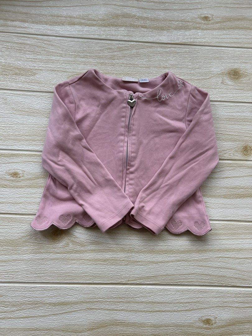 CHICCO zipped cardigan (Category: Babies & Kids Fashion) located in Cebu City. Submitted by yjainani (Listing ID 1463968753, Image 3). Description: 18 months on tag.