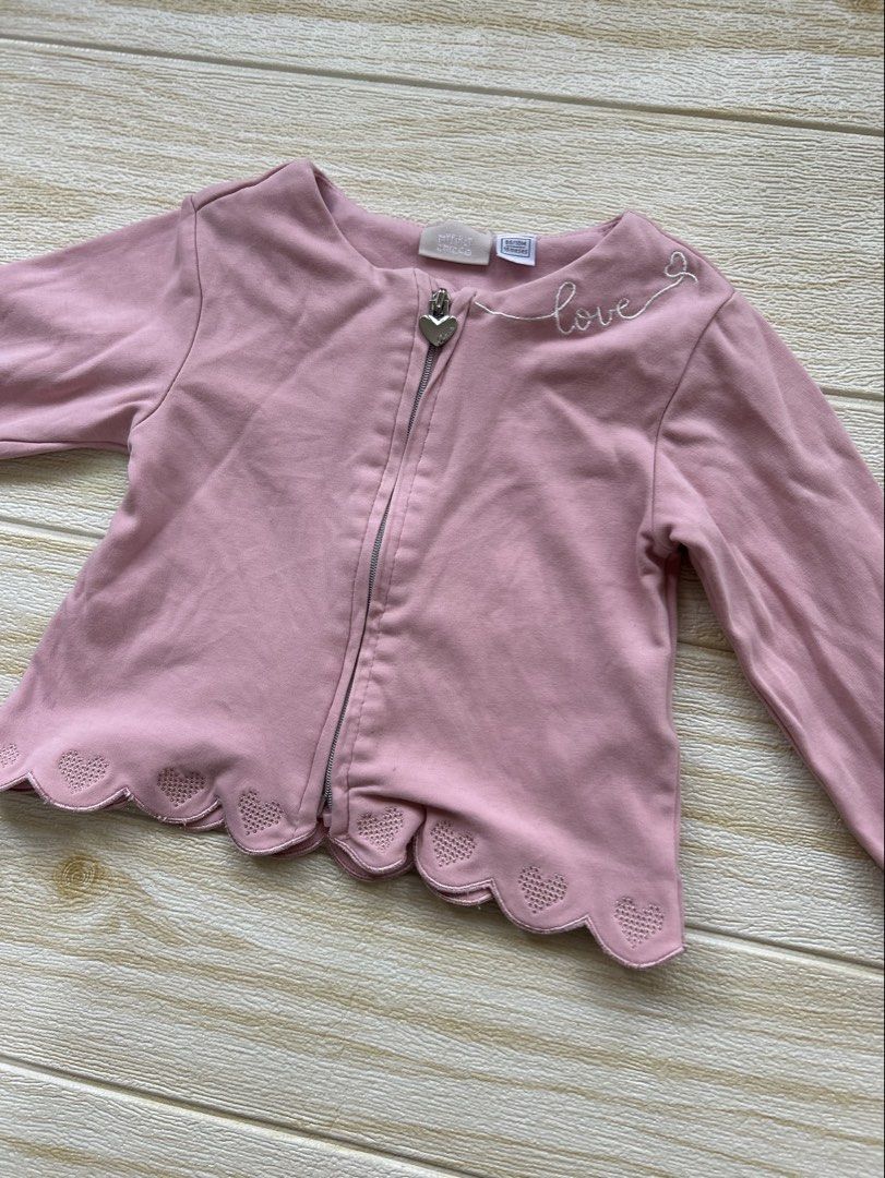 CHICCO zipped cardigan (Category: Babies & Kids Fashion) located in Cebu City. Submitted by yjainani (Listing ID 1463968753, Image 1). Description: 18 months on tag.